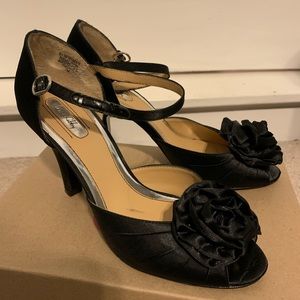 Black peep toe sandal heel